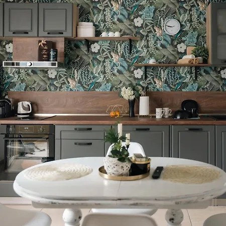 стилен и уютен в центъра Apartment Warna