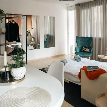 стилен и уютен в центъра Apartamento Varna