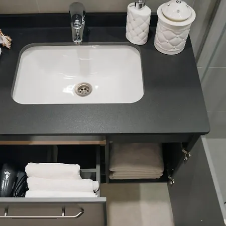 стилен и уютен в центъра Appartement Varna